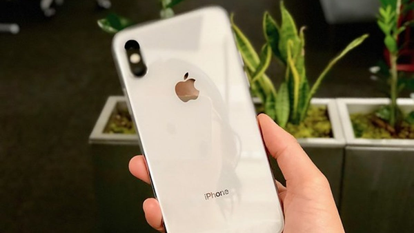 The iPhone X, Apple's first full-screen device released in 2017, has been included in the list of obsolete products.